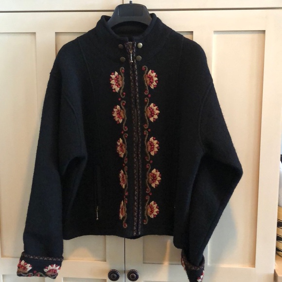 Icelandic Design size L beautiful coat - Picture 1 of 2